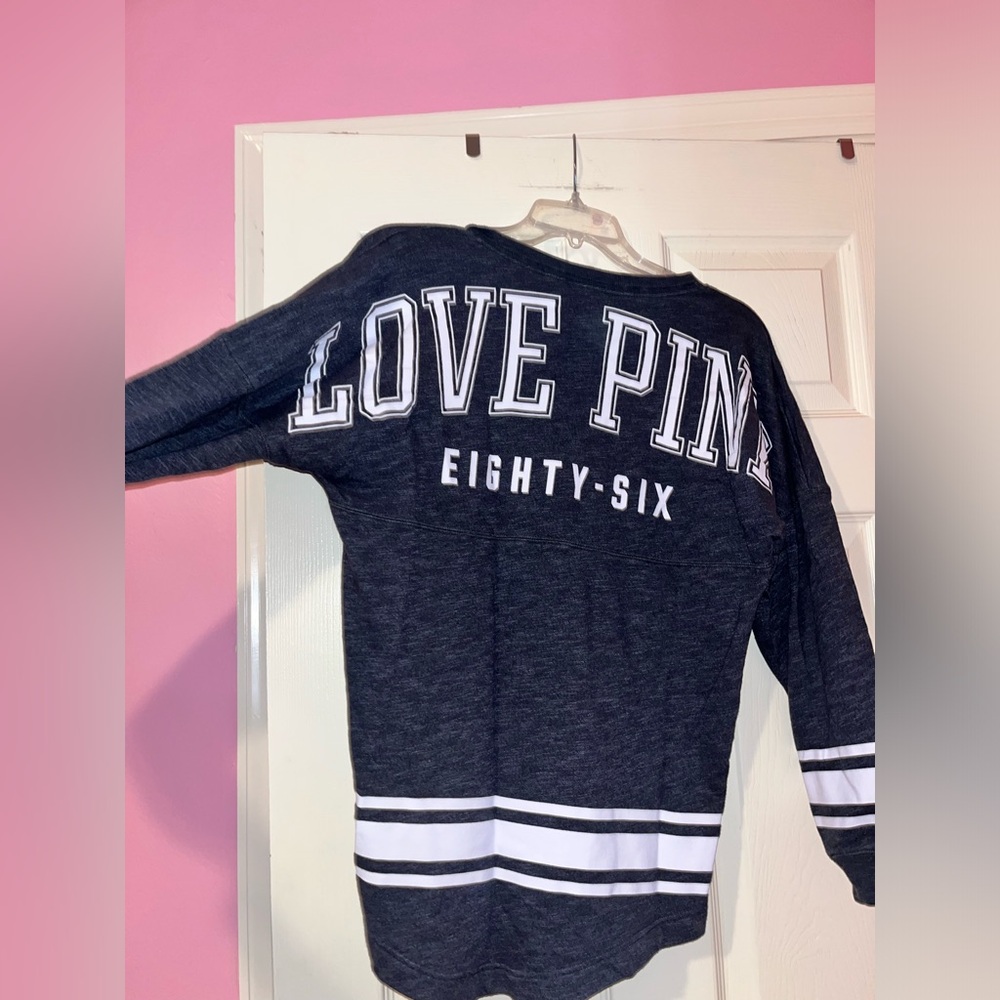 PINK Victoria's Secret Women's Long Sleeve Love‎ Pink Logo Long Sleeve Top